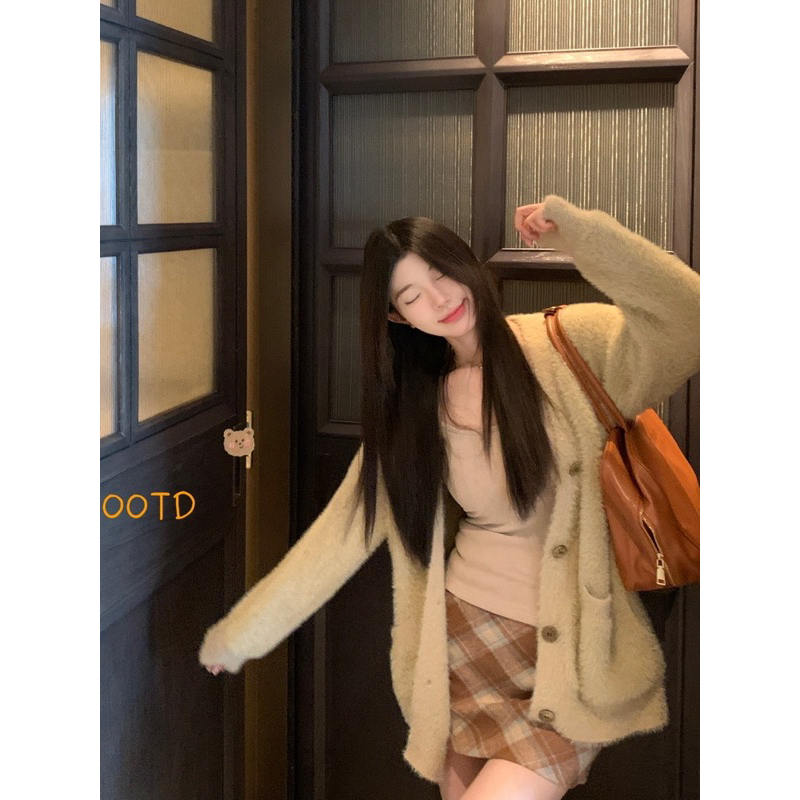 Áo cardigan lông be