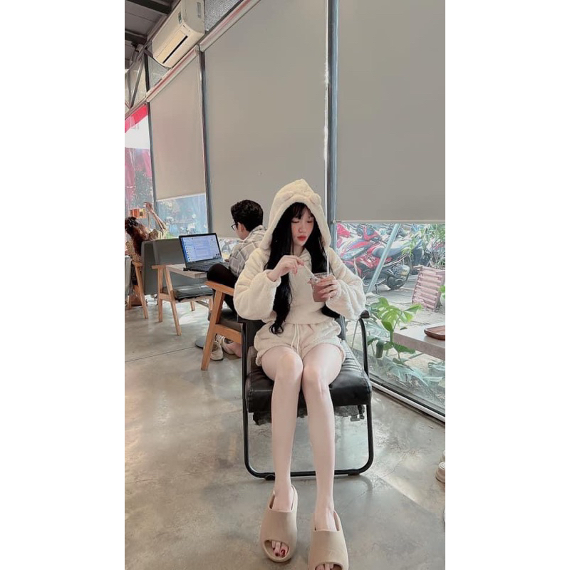 Set tai thỏ lông quần đùi áo có nón tay dài noel Tết mùa đông