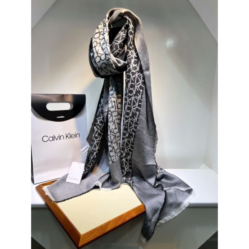 Khăn Calvin Klein