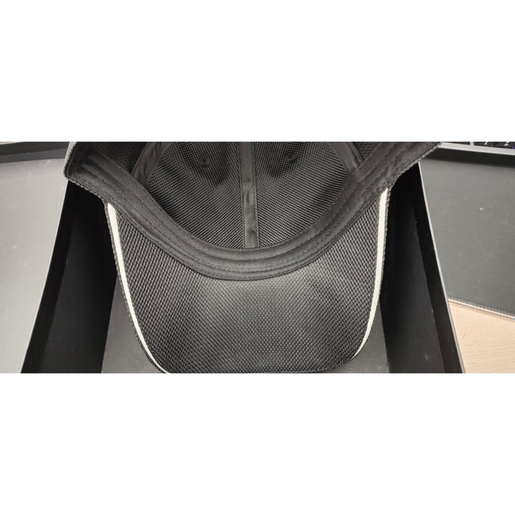 Mũ lưỡi trai Alienware