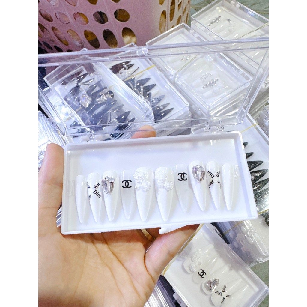 Móng thiết kế - nail box  hàng cao cấp sang trọng