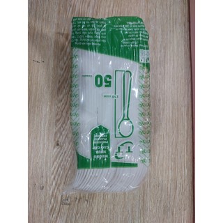 Nĩa nhựa đục