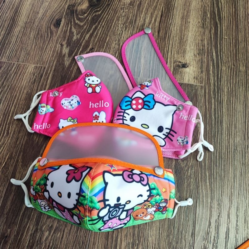 Khẩu trang vải 3 lớp hình Elsa có kính cho bé gái, nhiều màu, có dây rút