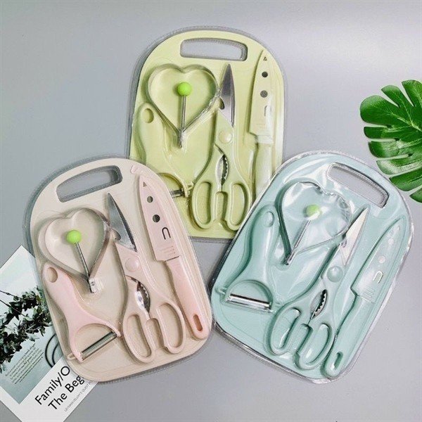 Bộ dao thớt 4 chi tiết chế biên đồ ăn cho bé