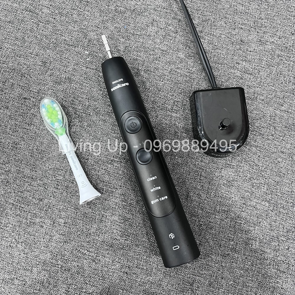 Bàn chải điện Philips Sonicare ExpertClean 7000 HX751 hàng trưng bày