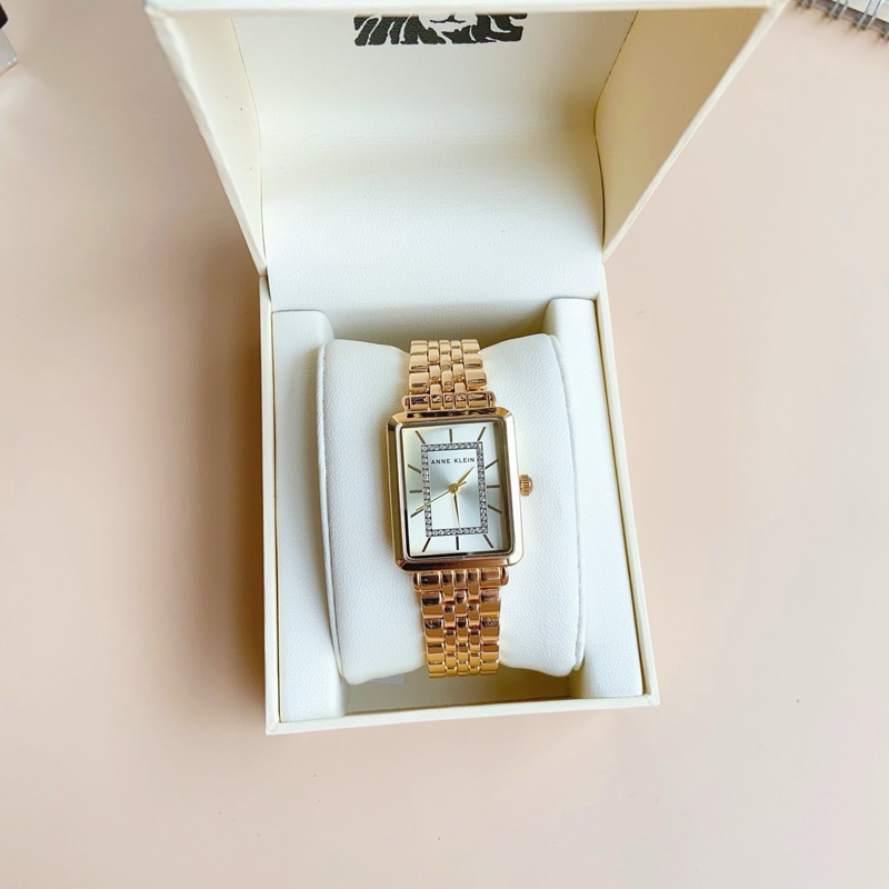 Đồng hồ nữ Anne Klein dây thép gold, kích thước 22x28mm