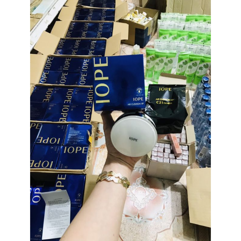 Phấn nước kèm lõi thay thế