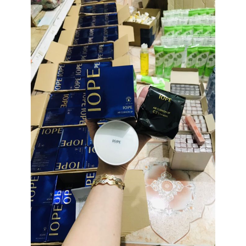 Phấn nước kèm lõi thay thế