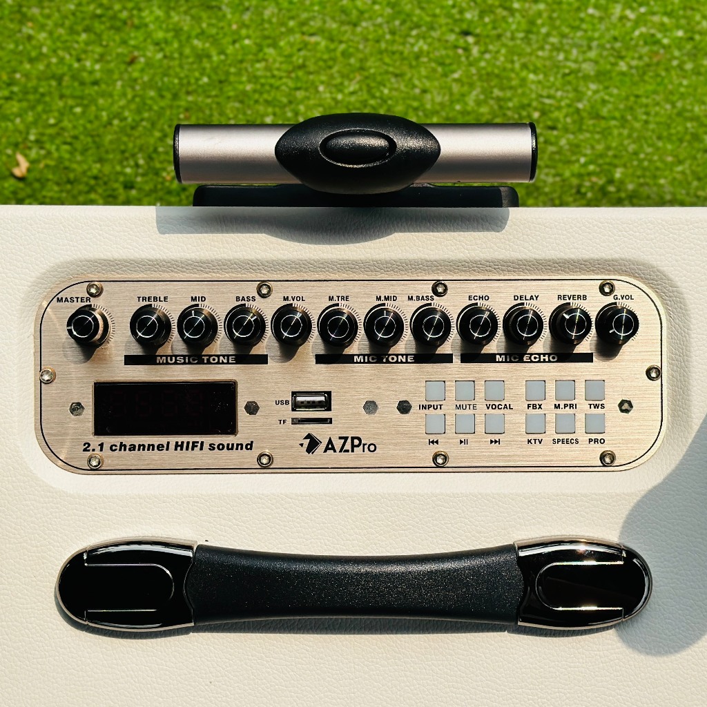 Loa kéo di động AZPro AZ-318 Bass 20 kèm 2 Micro không dây kim loại .Chiếc loa  AZ-318 với thiết kế mạnh mẽ