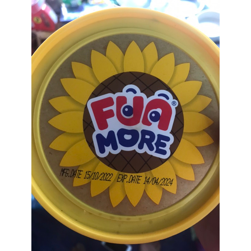 Xô Hạt Hướng Dương Funmore Vị Dừa& Caramel 400g