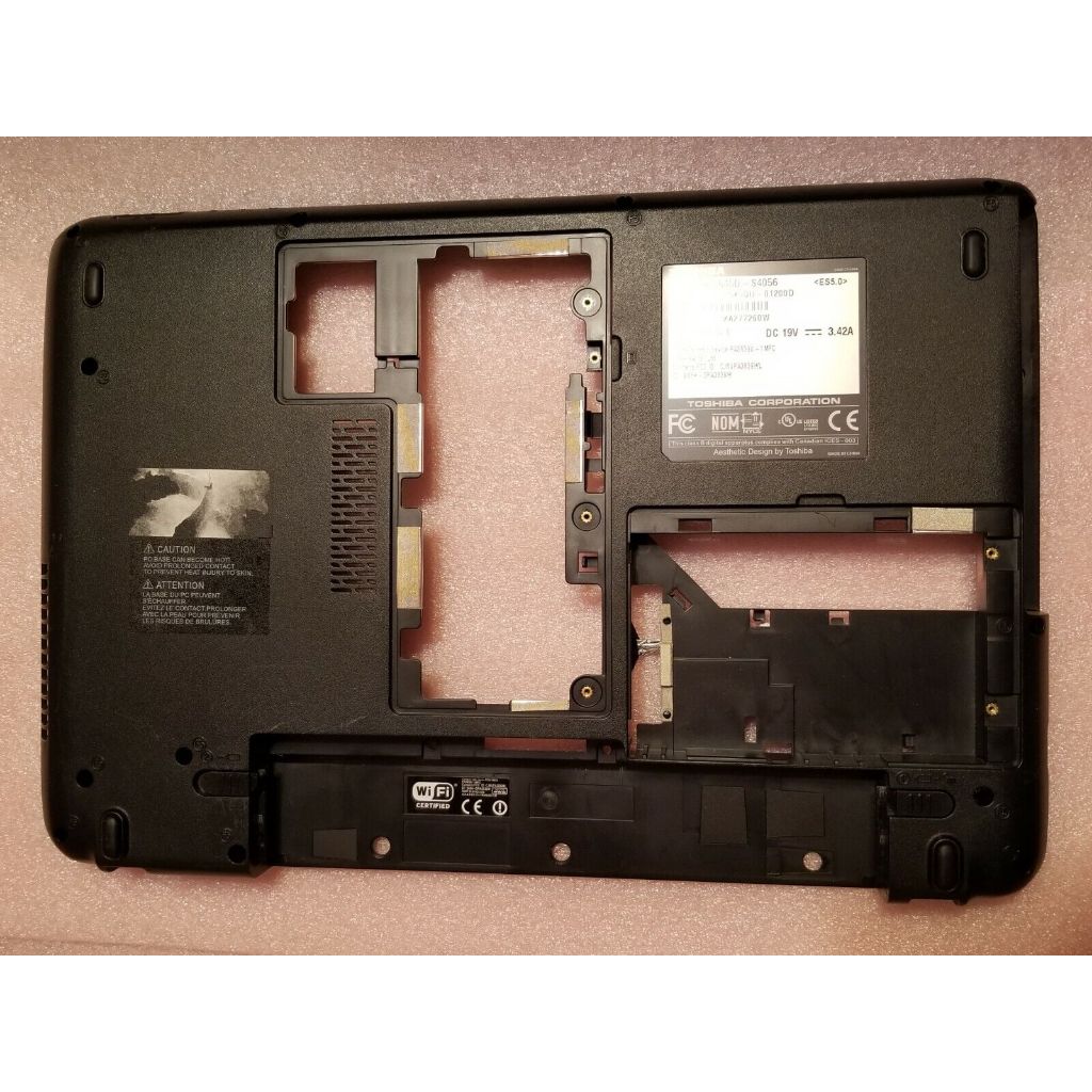 Thay vỏ đít máy Toshiba Satellite L645D L645