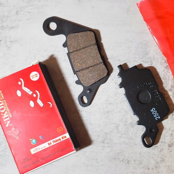 Má phanh đĩa Exciter 150 NKD trước