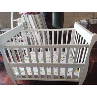 (Miễn ship HCM }Combo Nôi cũi ,nệm, gra bọc nêmcho bé, giường cũi trẻ em, nôi gỗ cho bé 100% gỗ tự nhiên sơn PU cao c