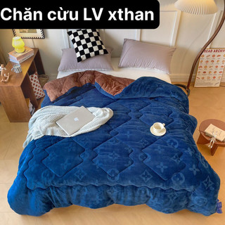 Chăn lông cừu dập nổi LV