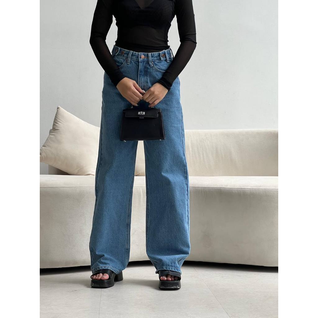 Quần jeans suông phiên bản mới màu xanh có nút điều chỉnh thắt eo - là min - STRAIGHT-LEG BUTTON JEANS