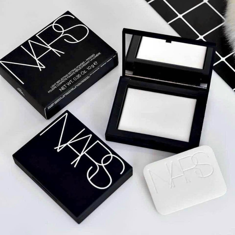 Phấn phủ dạng nén Nars Light Reflecting Setting Powder Pressed Translucent Crystal