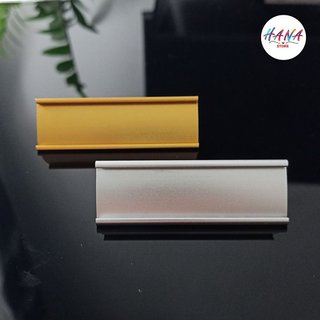 Bảng tên nhân viên kim cài 70x22mm – biển tên nhôm phay nguyên khối
