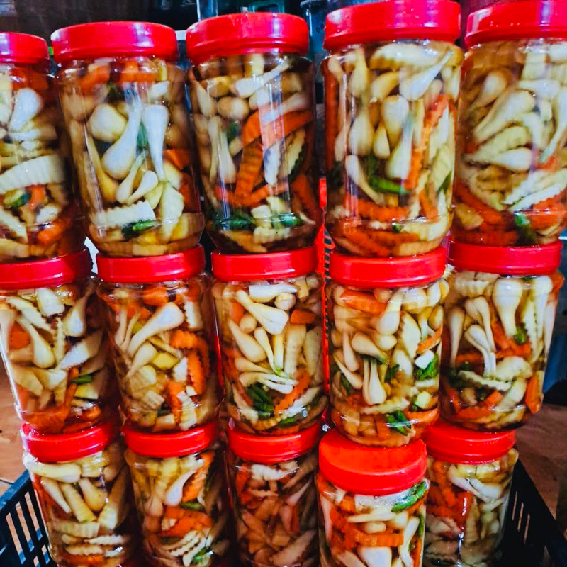 Củ kiệu ngâm nước mắm nhà làm, giòn thơm rất vừa ăn (hũ 600gram)