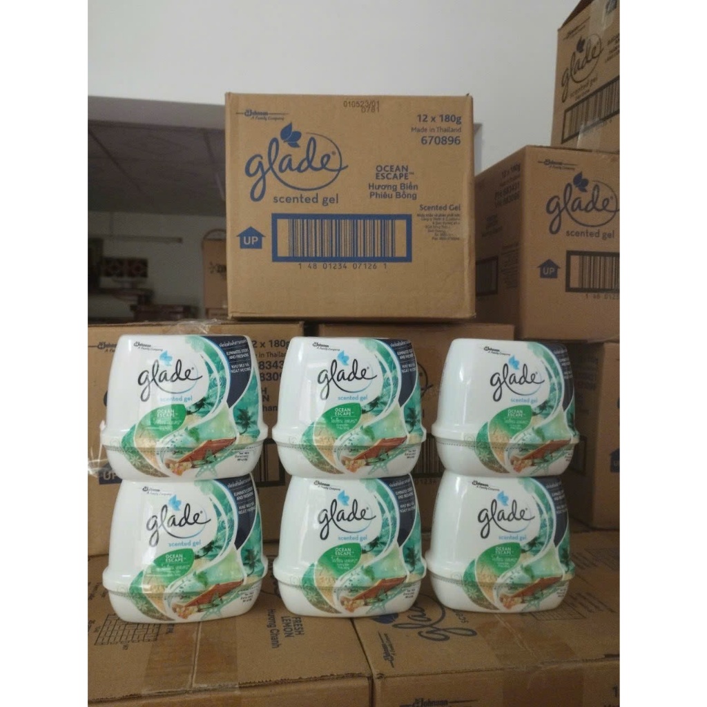 Sáp Thơm Glade Hương Biển Phiêu Bồng (180g)