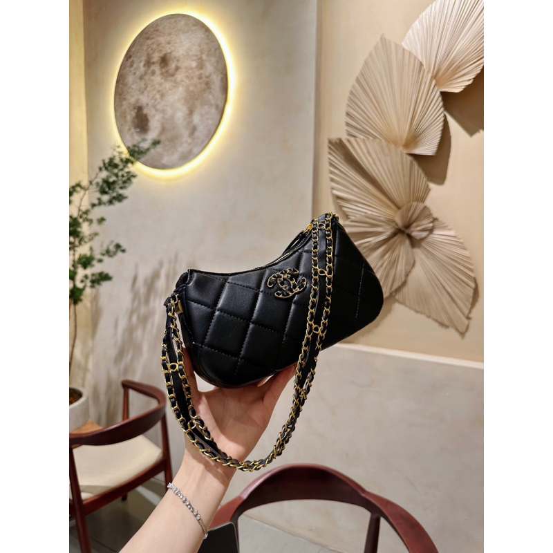 Túi kẹp nách dáng bầu hobo quai xích logo xanh jean siêu đẹp 20cm