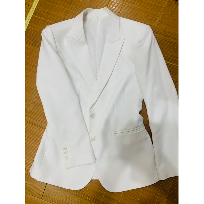 Pass áo blazer billion girl