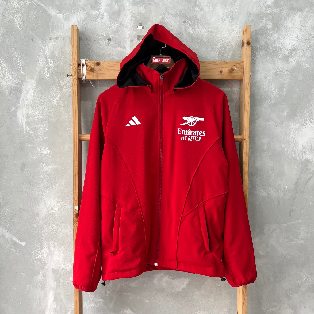 Áo khoác ARSENAL 2023 đỏ trơn logo pháo trắng vải gió trượt nước, chống nắng