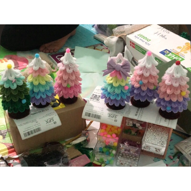 Cây thông noel làm bằng kẽm nhung mini