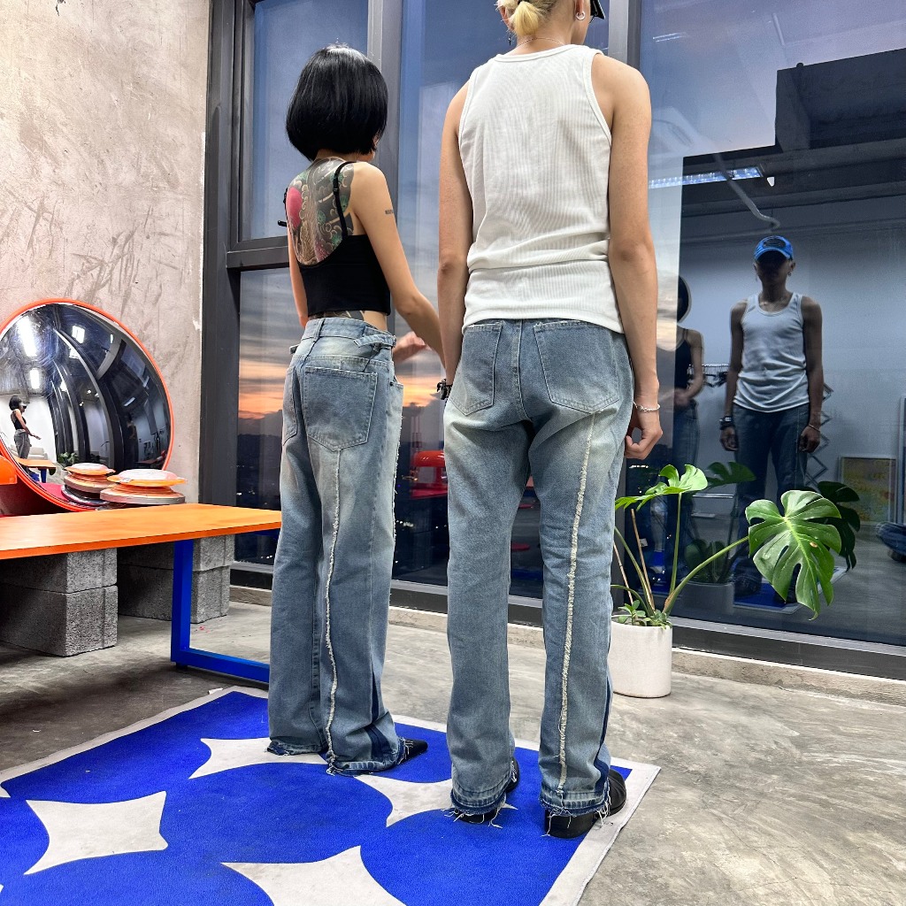 QUẦN FLARE JEANS  INDIGO BLUE  WASHED - ỐNG LOE - Hungocb Studio