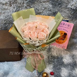Bó Hoa sáp thơm 10 bông, hoa sáp hồng phớt giấy gói 2 màu có chữ làm quà tặng