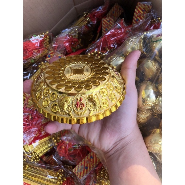 Đế làm tháp tỏi, đế tỏi