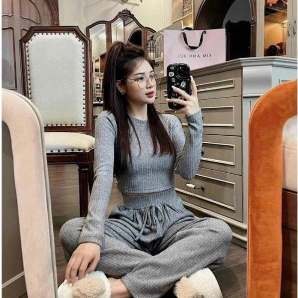 Sét Bộ Nữ Áo Croptop Dài Tay Chất Thun Gân Đũa Mix Quần Bom Cạp Cao, Sét Nữ Thời Trang Thun Đông Hottrend