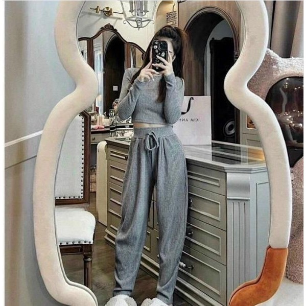 Sét Bộ Nữ Áo Croptop Dài Tay Chất Thun Gân Đũa Mix Quần Bom Cạp Cao, Sét Nữ Thời Trang Thun Đông Hottrend