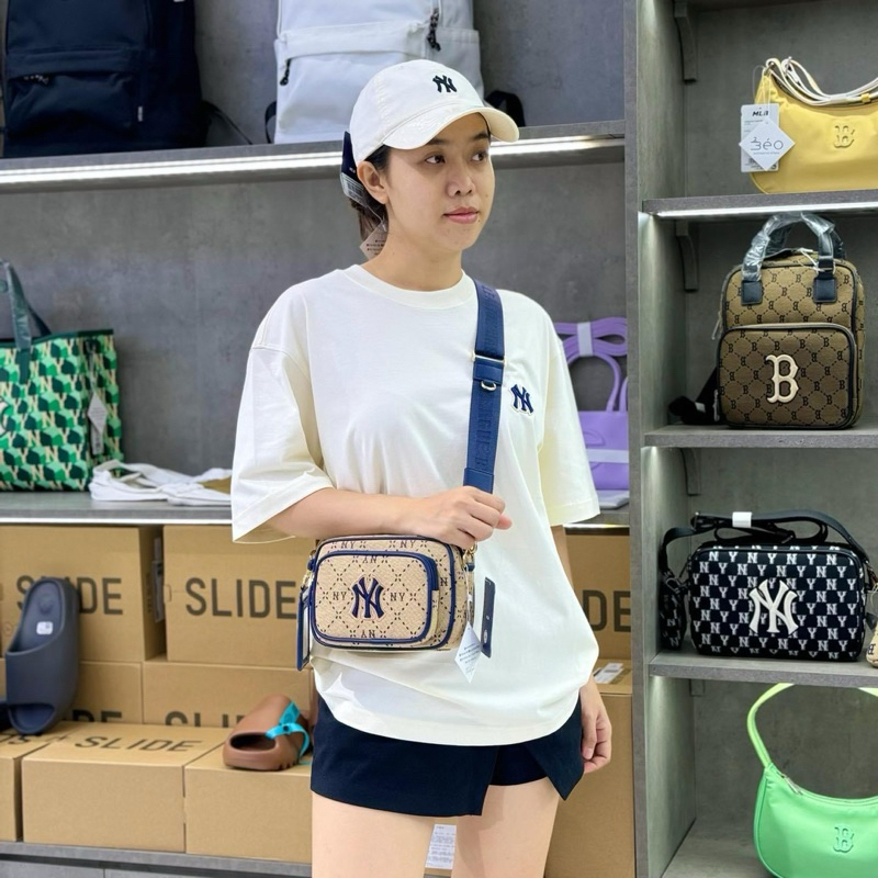 TÚI ĐEO CHÉO MLB MONOGRAM SIZE 13 x 18 CM CHÍNH HÃNG