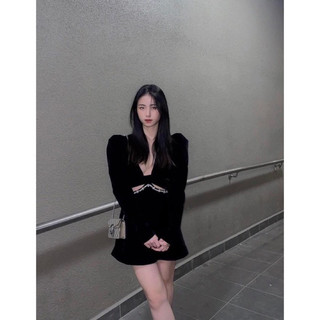 🎄 đầm nhung chính chủ ashyley phối đá khoét ngực sexy