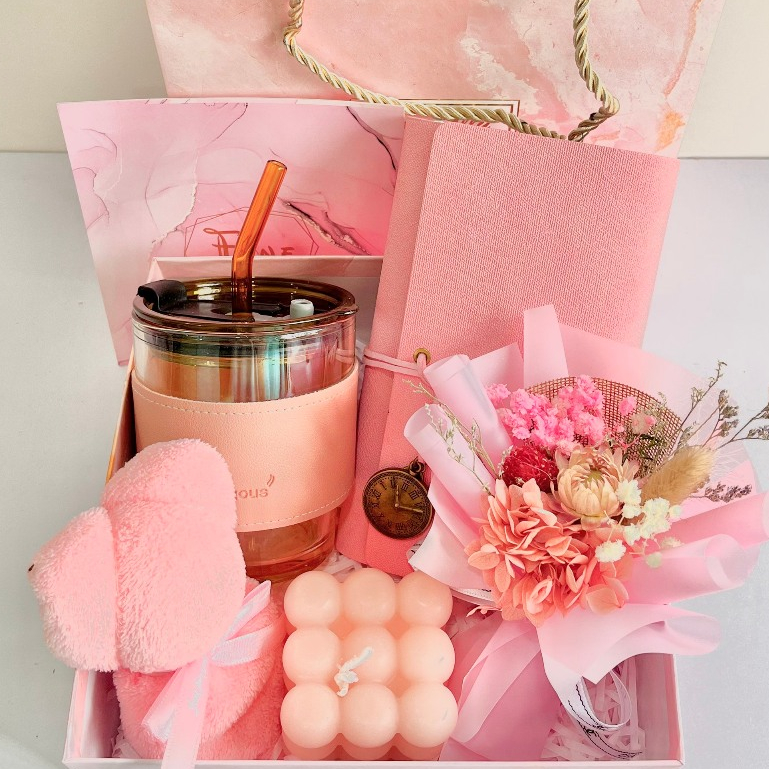 Set quà tặng noel sổ tay KHẮC TÊN, ly thủy tinh, nến thơm quà lưu niệm ý nghĩa tặng bạn gái QT35