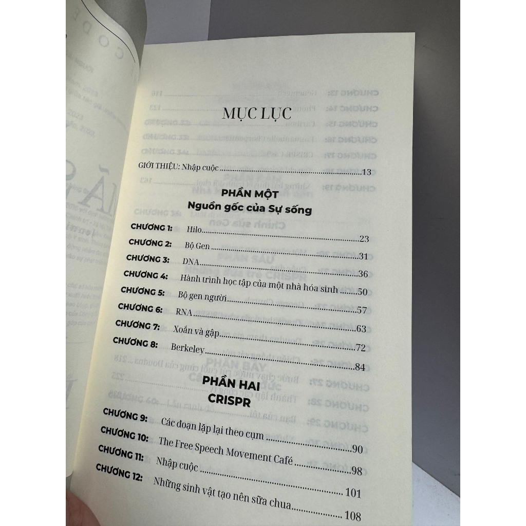 Sách -  Viết lại mã sự sống – Walter Isaacson - Hiền Nguyễn, Lưu Trung Kiên dịch – Omega
