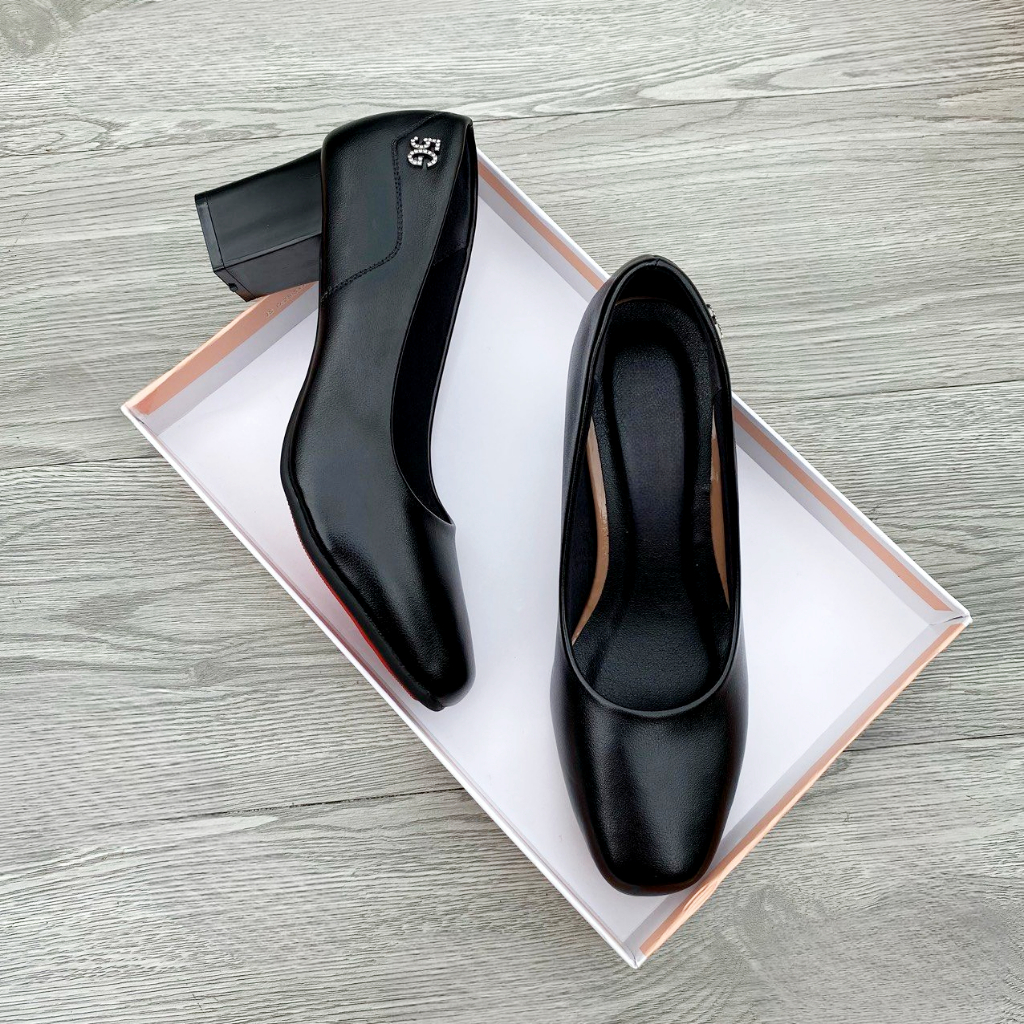 Giày cao gót mũi vuông đính mác cạnh gót vuông 5 cm
