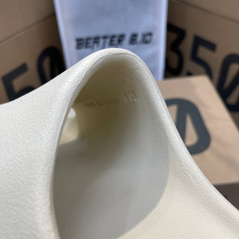 DÉP BÁNH MÌ YEEZY SLIDE ‘BONE’ YZY  🔥