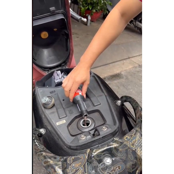 Dung Dịch Vệ Sinh Kim Phun, Súc Béc Xăng Xe máy MAXLUBE Làm Sạch Cặn Cacbon Buồng Đốt Nhập USA