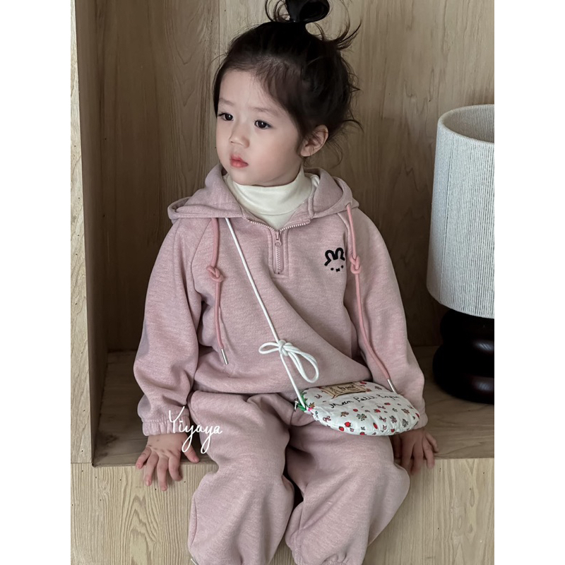 𝒀𝑰𝒀𝑨𝒀𝑨 𝑲𝑰𝑫𝑺 (Y1133P)-Set thể thao logo thỏ nhí