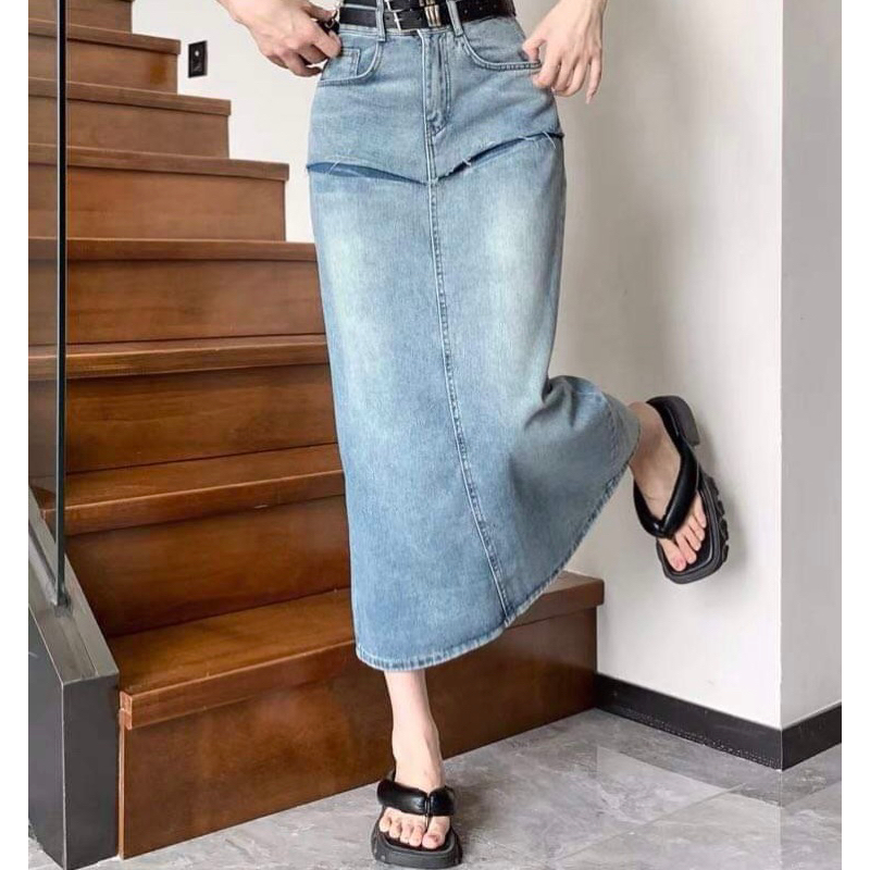 Chân Váy Jean , Dài Xẻ Sau ,Màu Xanh Nhạt Thiết Kế Mới Đơn Giản Thời Trang Theo Phong Cách Hàn Quốc V2