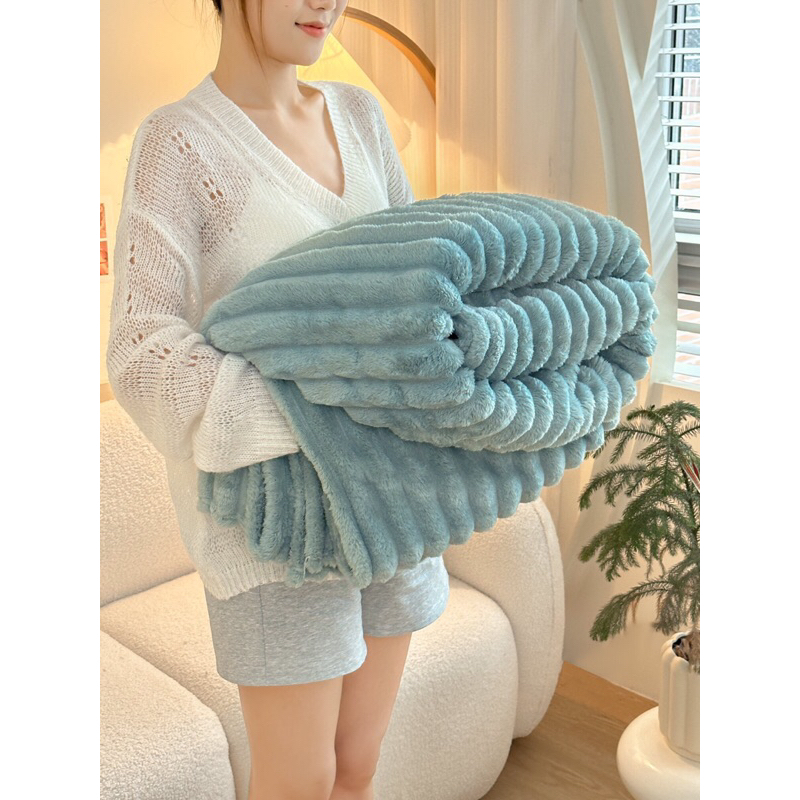 Chăn tăm lông thỏ kẻ ngang siêu nhẹ