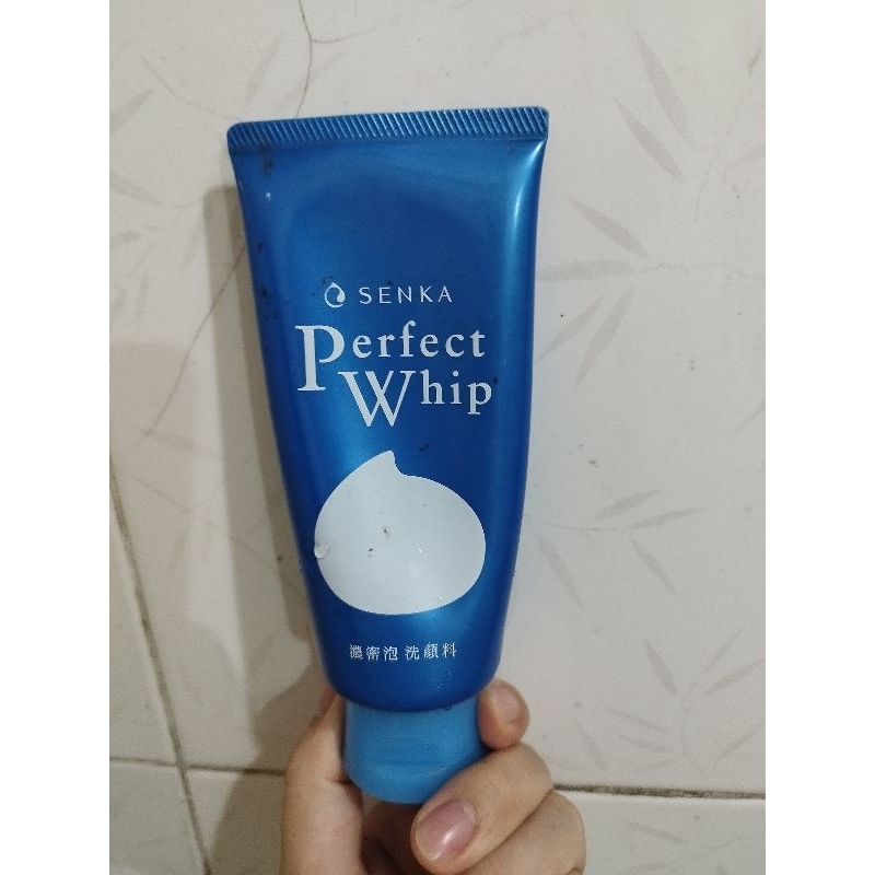 sữa rửa mặt sạch mụn