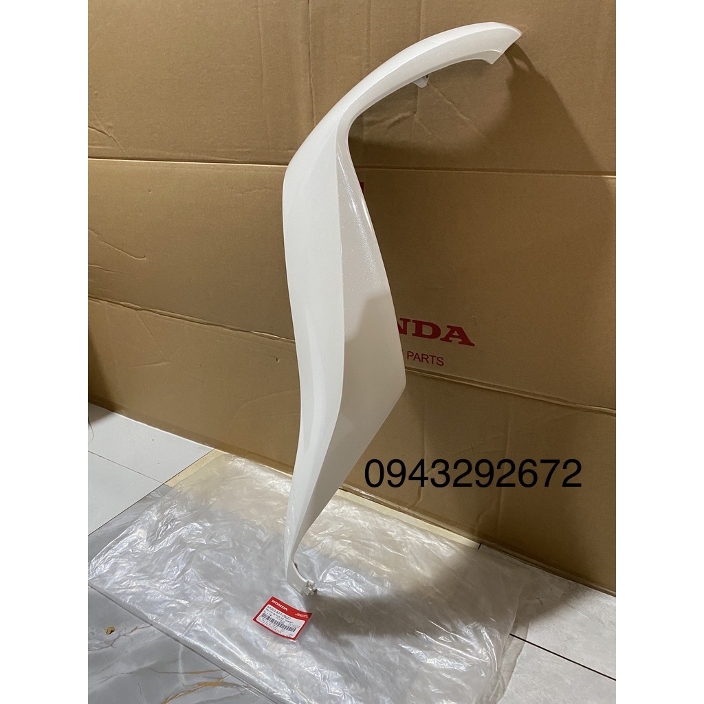 Cánh Yếm Bên Trái - Bửng Yếm Sh 125/150  Màu Trắng Honda