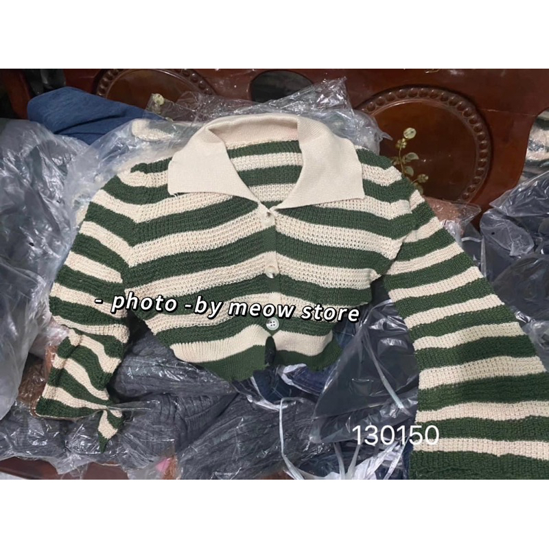 Áo len cổ bẻ tay loe Croptop sọc kẻ ngang xanh lá hot trend