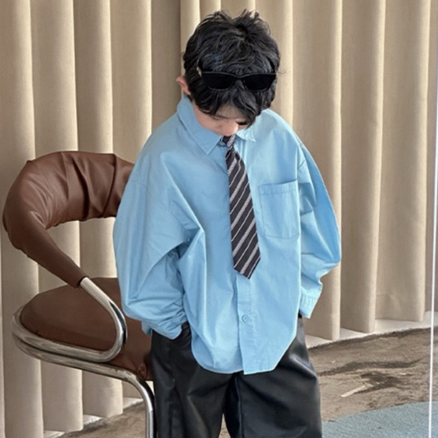 Áo sơ mi xanh kèm cà vạt cho bé trai - màu xanh áo dáng thụng rộng dài tay size 100-150.