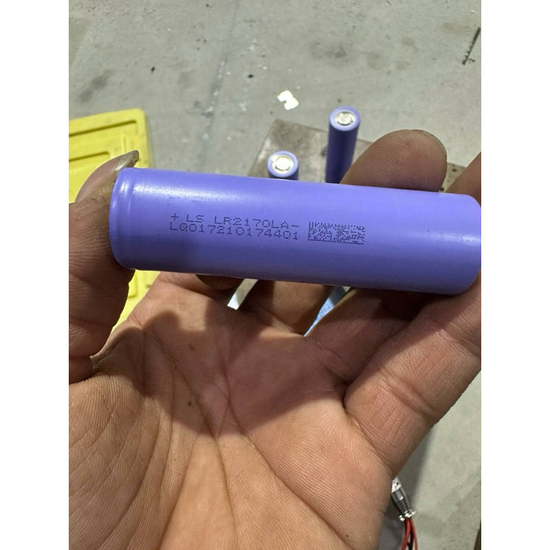 Pin 21700 chính hãng xả cao 4000mah đóng máy công cụ