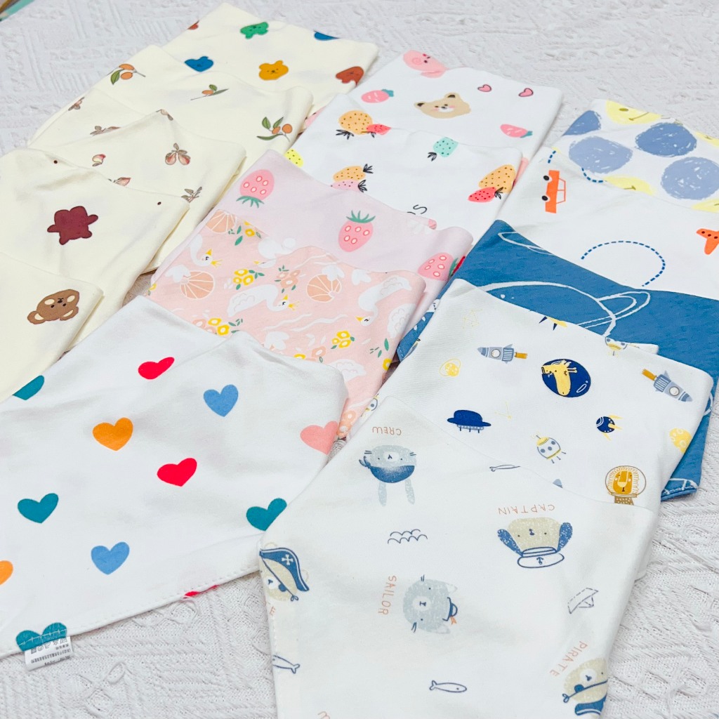 Set 5, 6 Khăn Yếm Tam Giác Giữ Ấm Cổ Cho Bé Trai Bé Gái KT 40 x 29 x 29cm Babibu - KGAC