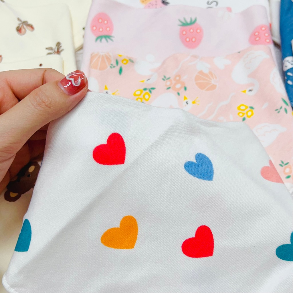 Set 5, 6 Khăn Yếm Tam Giác Giữ Ấm Cổ Cho Bé Trai Bé Gái KT 40 x 29 x 29cm Babibu - KGAC