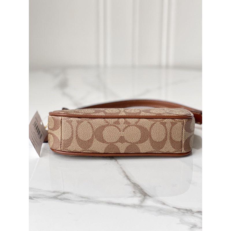 Túi kẹp nách Coach Nolita 19 xuất dư chuẩn form